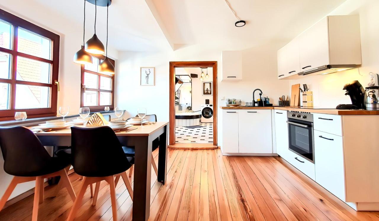 Romantic-Apartment - Altbauflair Mit Dachterrasse & Waldblick, Maisonette, 80M2 Annweiler am Trifels Kültér fotó