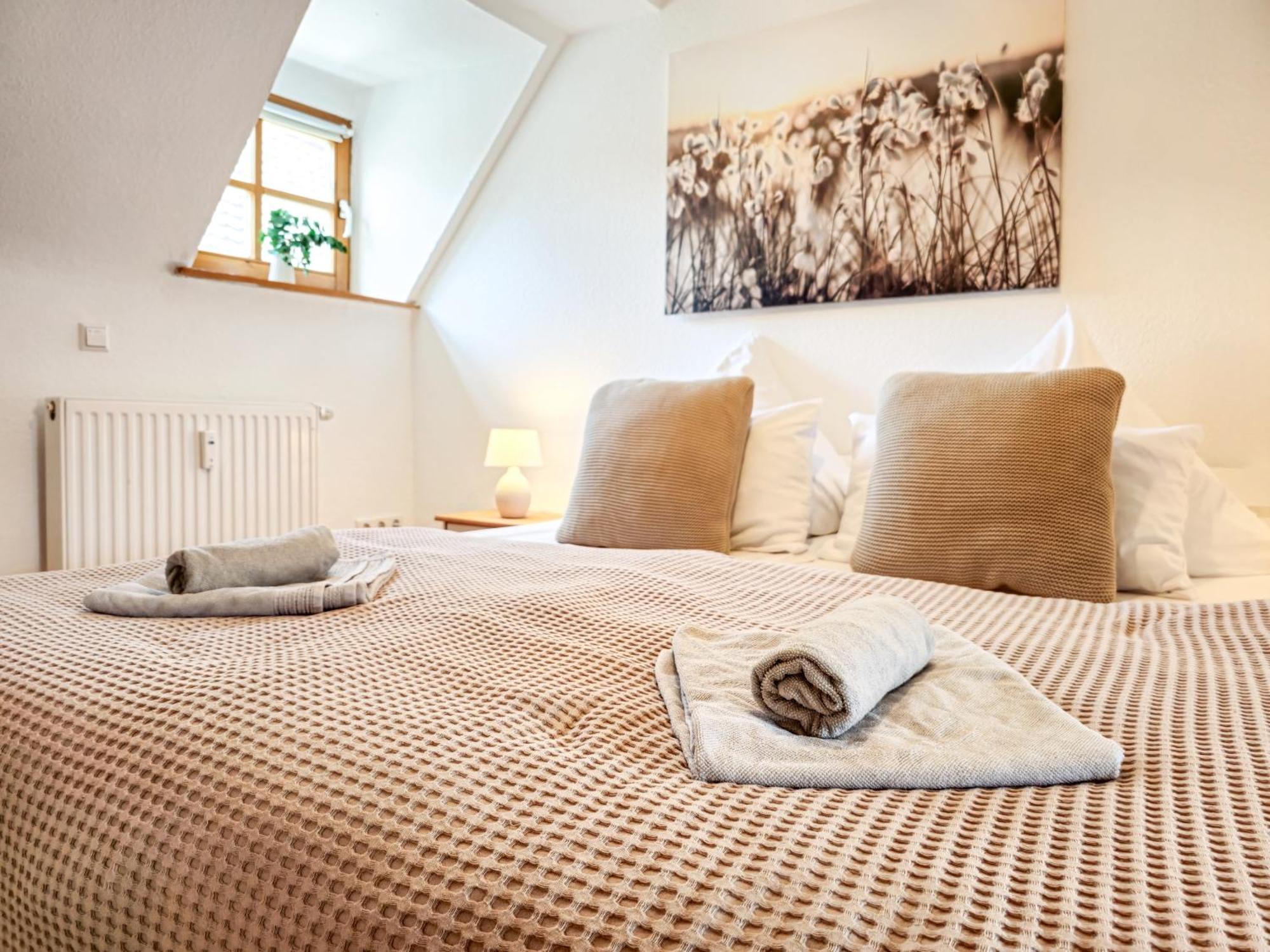 Romantic-Apartment - Altbauflair Mit Dachterrasse & Waldblick, Maisonette, 80M2 Annweiler am Trifels Kültér fotó